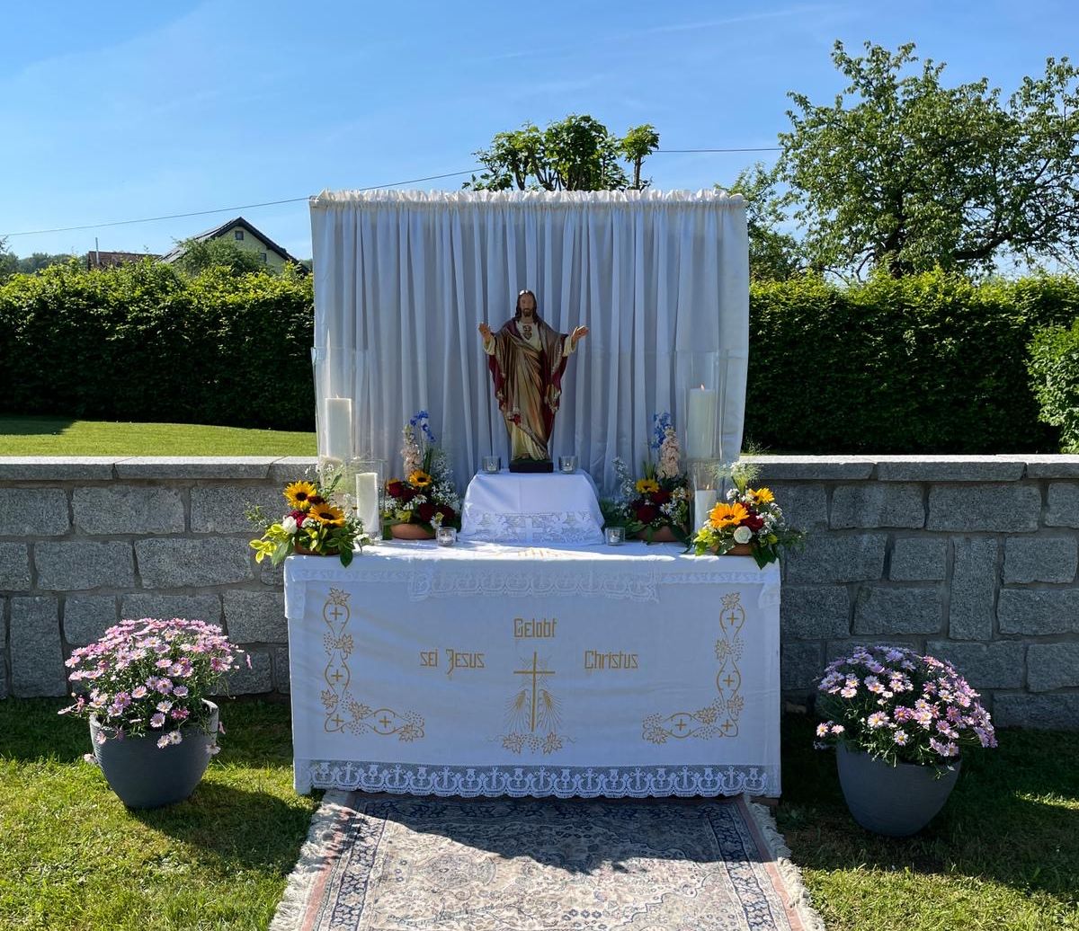 erster Altar auf dem Weg